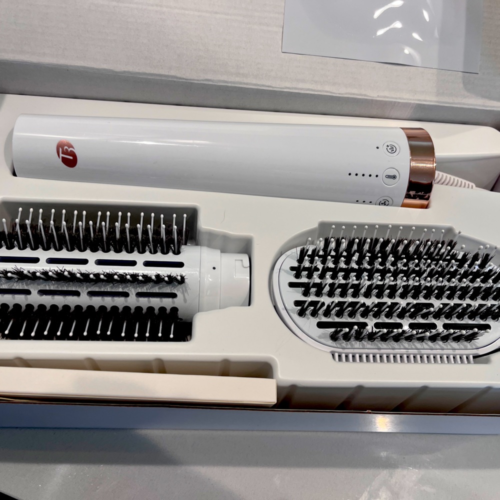 T3 Airebrush Duo, like new in box